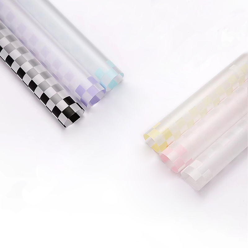 Papier d'emballage pour bouquet à carreaux multicolores