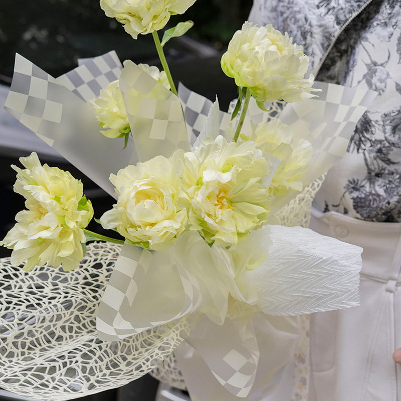 Papier d'emballage pour bouquet à carreaux multicolores