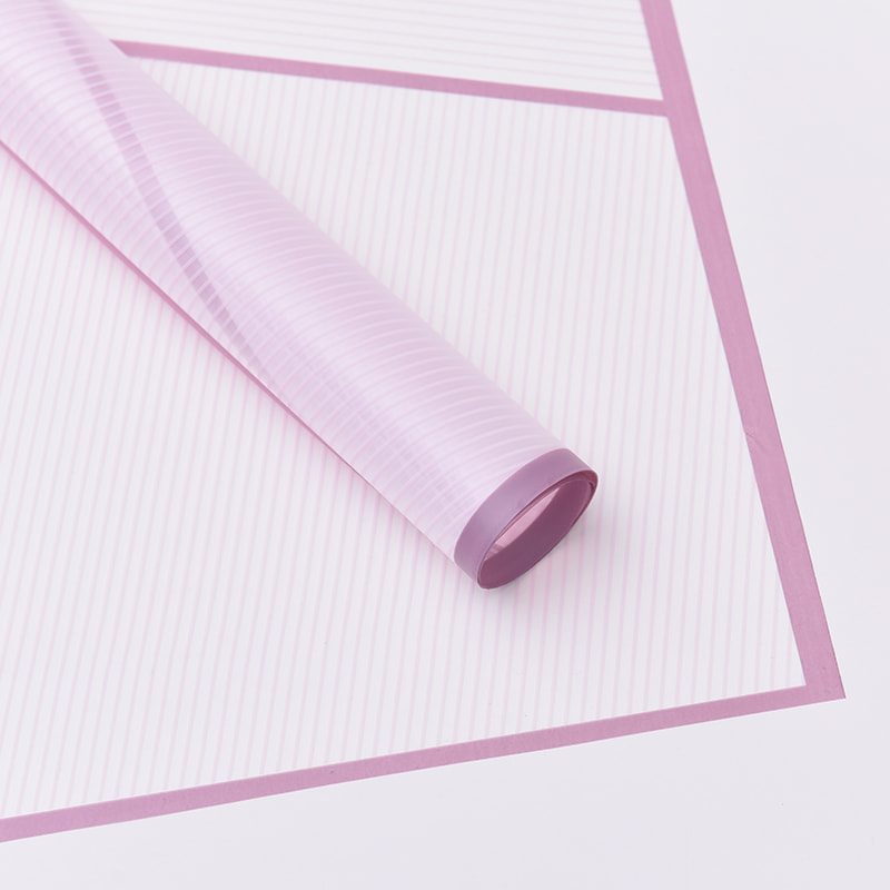 Papier d'emballage à fleurs rayées
