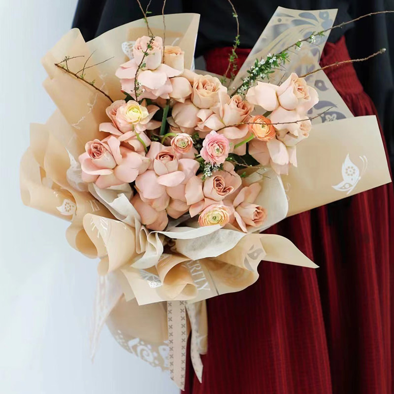 Emballage de bouquet imperméable en papier Nossa avec revêtement simple face, motif imprimé papillon évidé