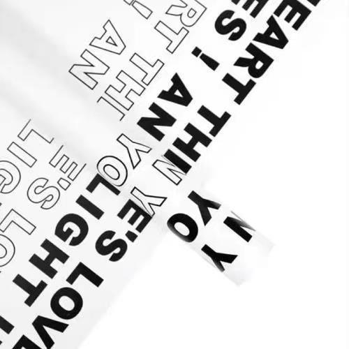 Papier d'emballage avec des mots artistiques