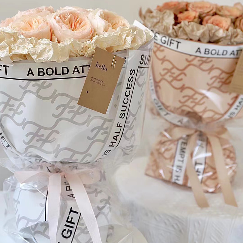 Papier d'emballage de fleurs Hera de marque dans une variété de couleurs