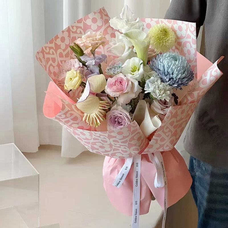 Papier d'emballage de fleurs à motif de fleurs en film mat