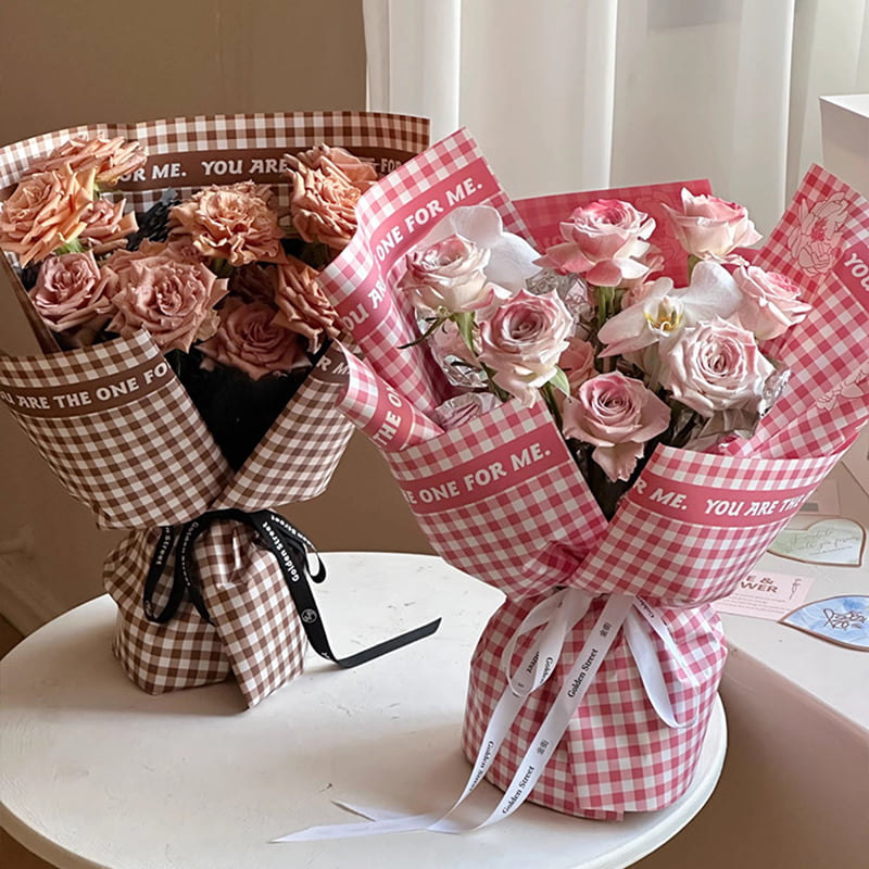 Papier Cadeau Fleur de plume à motif à carreaux