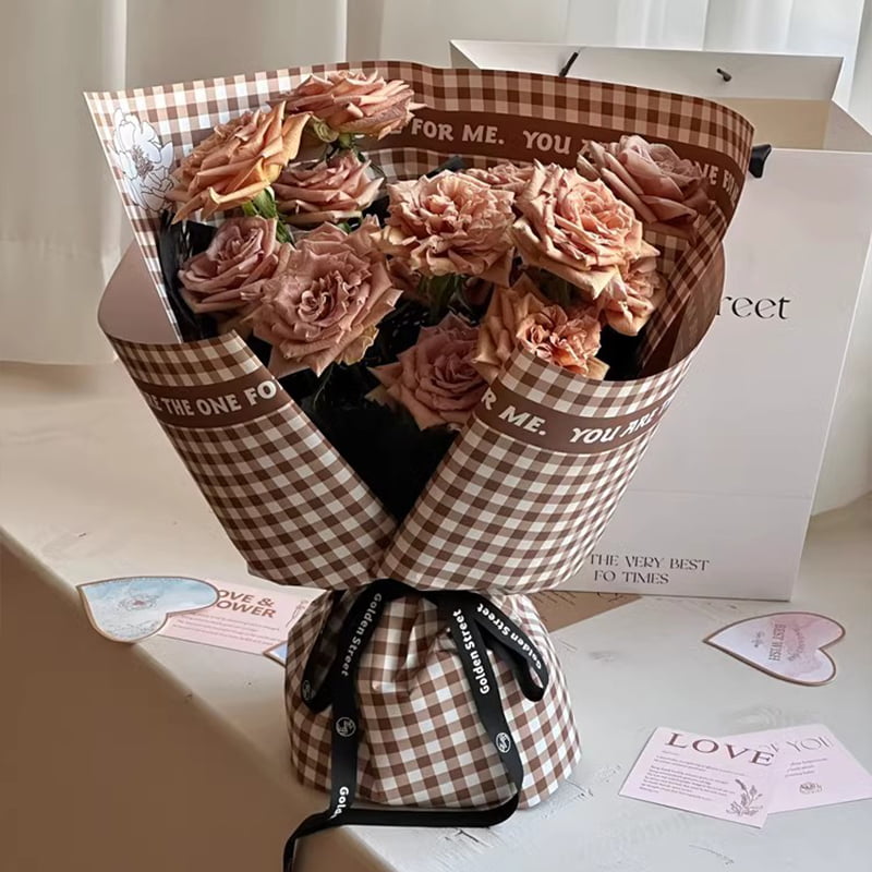 Papier Cadeau Fleur de plume à motif à carreaux