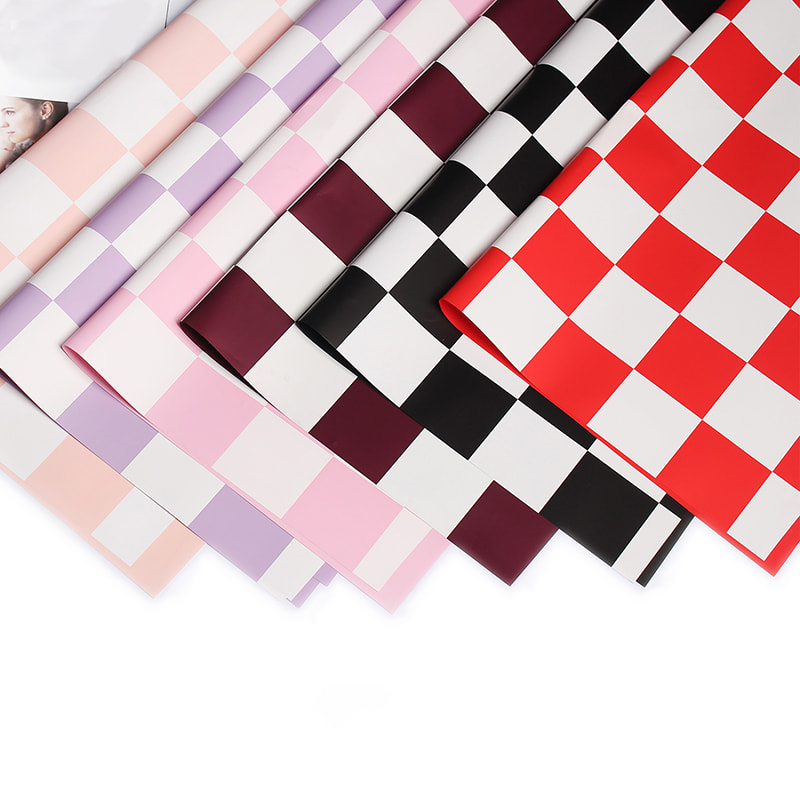 Papier cadeau pour bouquet à carreaux bicolores