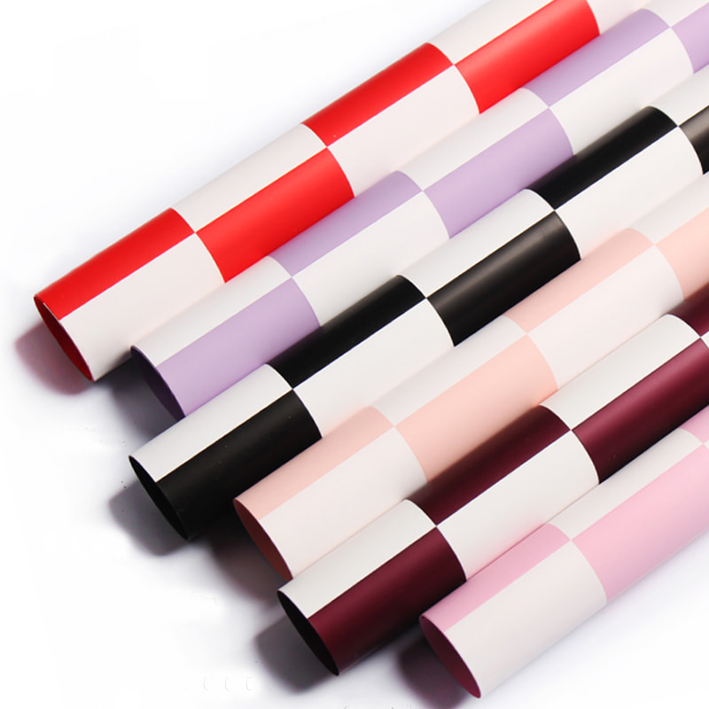 Papier cadeau pour bouquet à carreaux bicolores