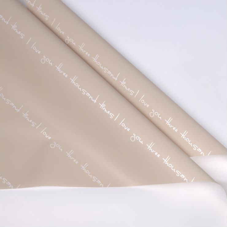 Papier d'emballage imprimé bouquet romantique